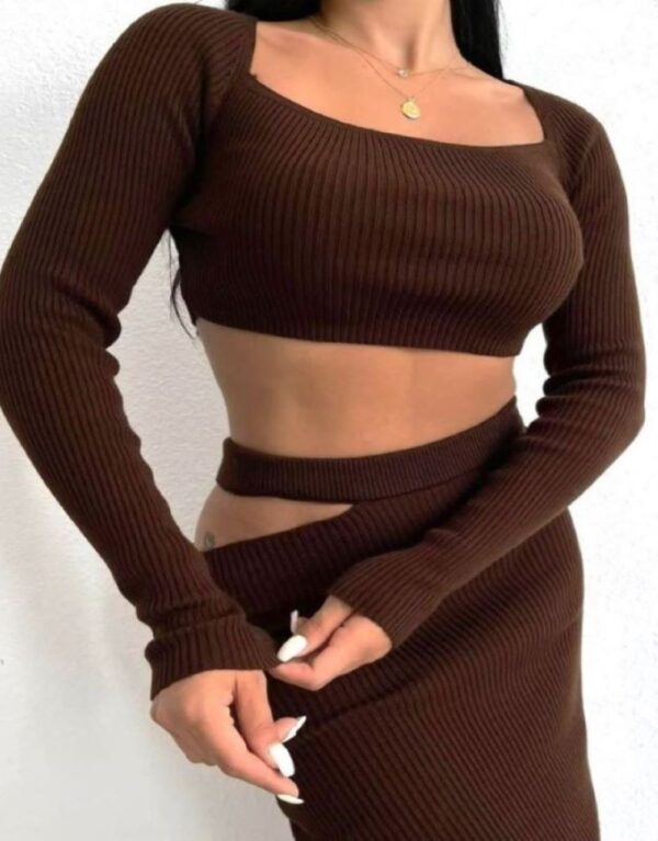 Compleu din tricot VIKA maro inchis
